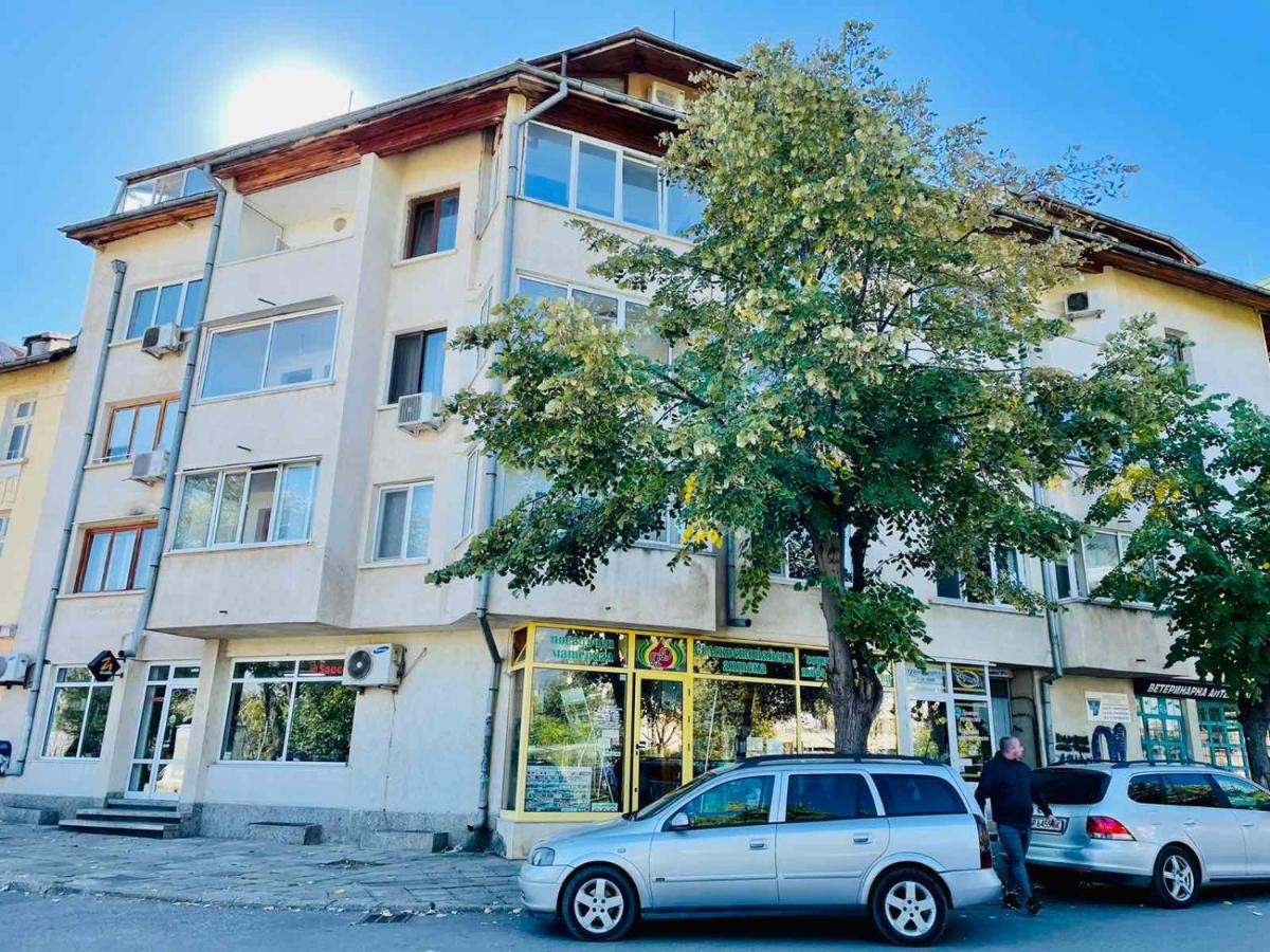 Panorama-М Lägenhet Vratsa Exteriör bild